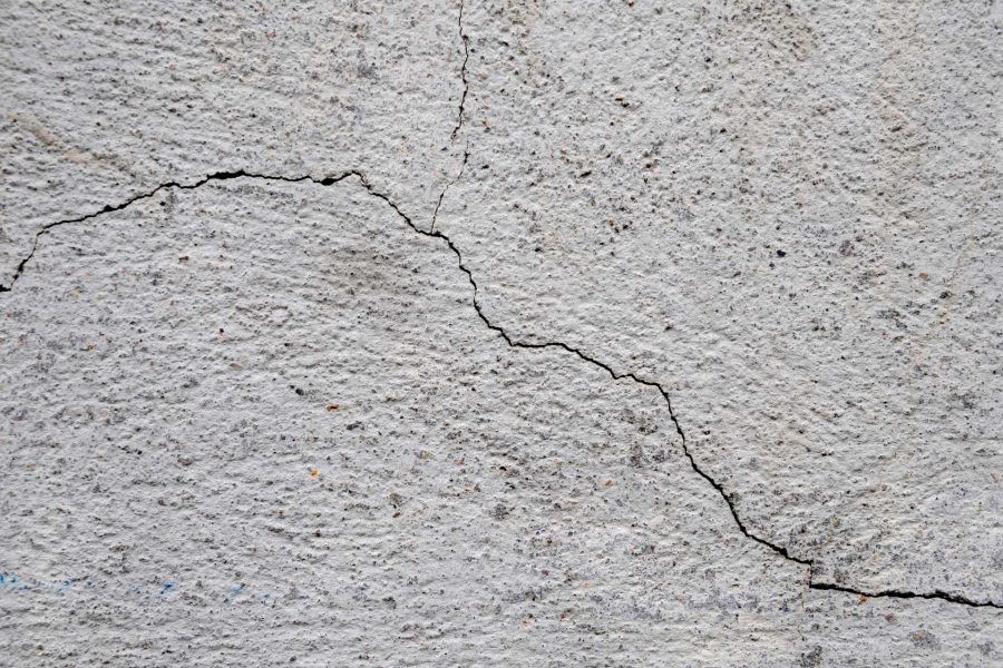 Monitoring or Moving? When Hairline Cracks Signal It’s Time for Underpinning - Concrete Master
