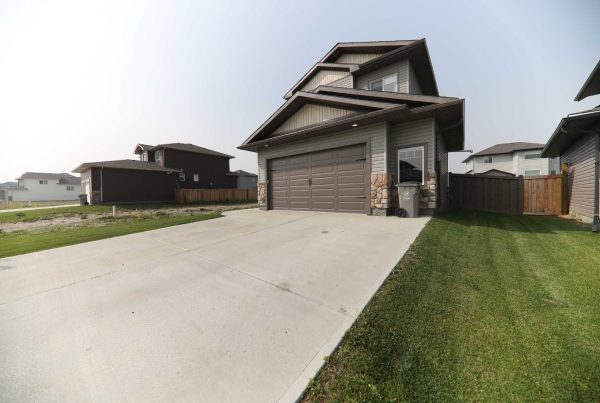 Scorched Pavement: How Summer UV Rays and Heat Degrade Concrete Driveways - Concrete Master