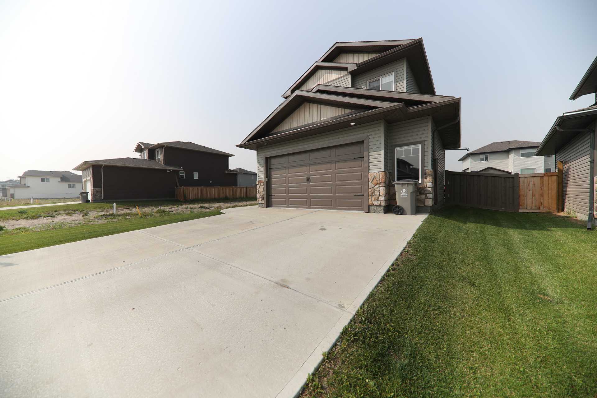 Scorched Pavement: How Summer UV Rays and Heat Degrade Concrete Driveways